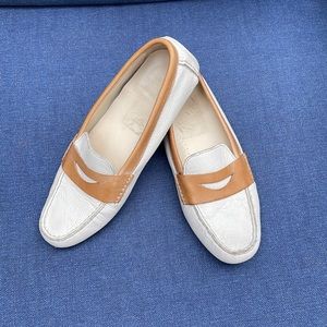 Cole Haan leather Driving Moccasin Womens size 8.5
